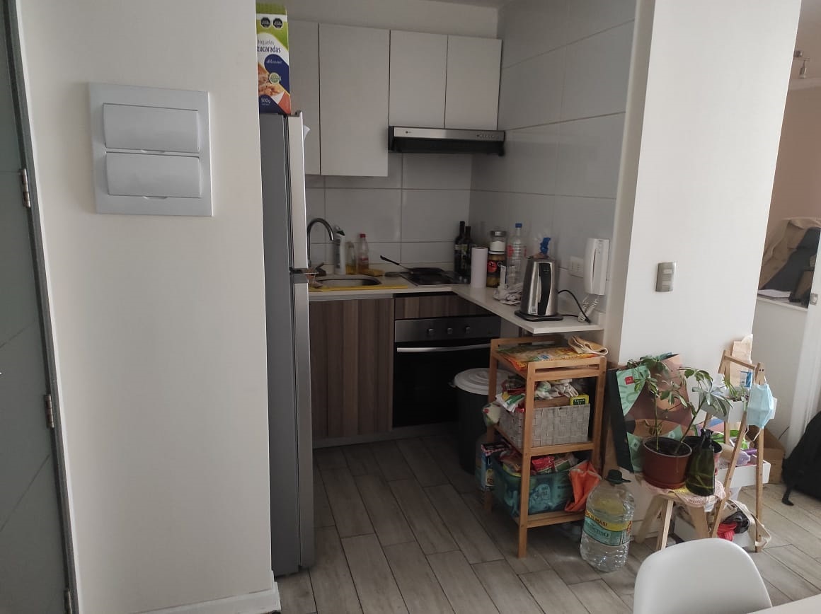 Arriendo depto.1 dormitorio Metro Santa Lucía MP059