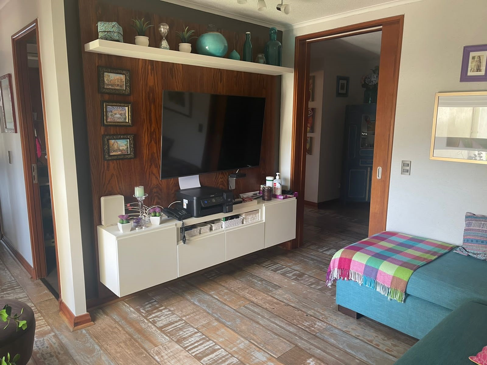 Venta Depto. 4 dormitorios, 4 baños , sala de estar