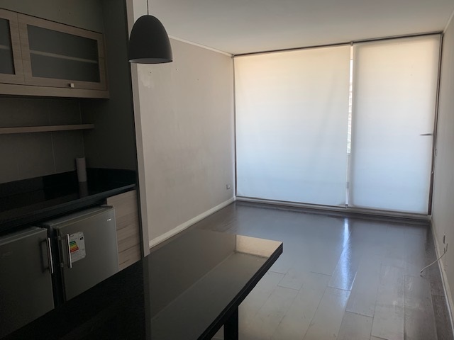 Arriendo depto. 2 dormitorios Metro Hernando de Magallanes MP107