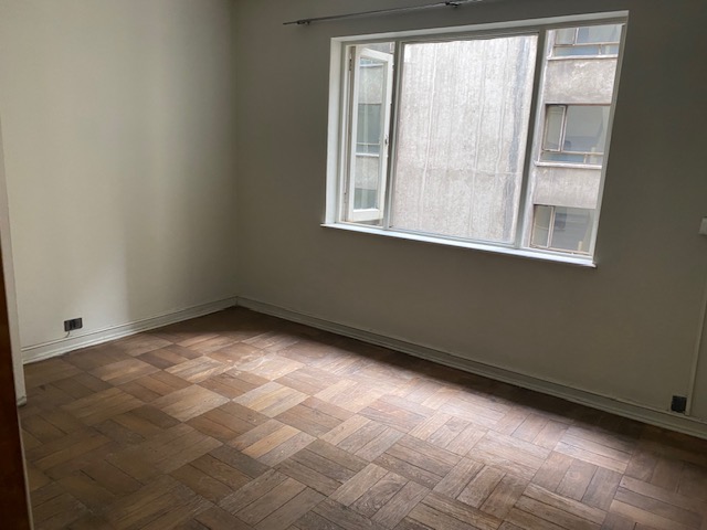 Se vende Studio. como habitacional u oficina/cocina/baño/Metro Santa Lucía/MP174